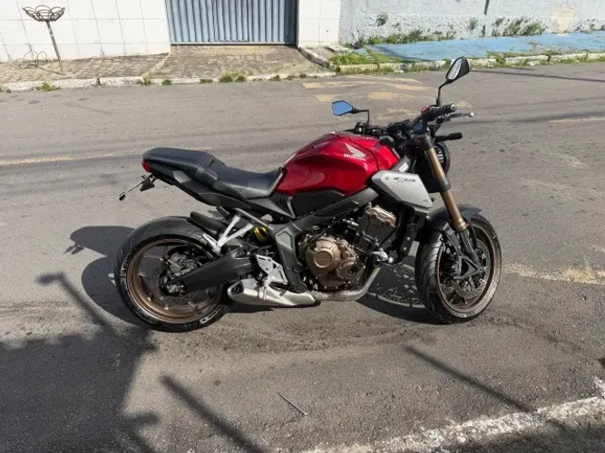 CB 650R (12.000 KM )