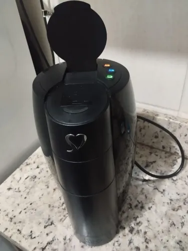 Cafeteira Três Corações , pouco uso novinha !