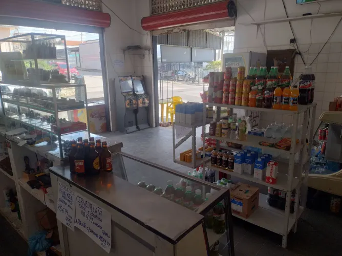 VENDE BAR + MERCEARIA EM PLENO FUNCIONAMENTO