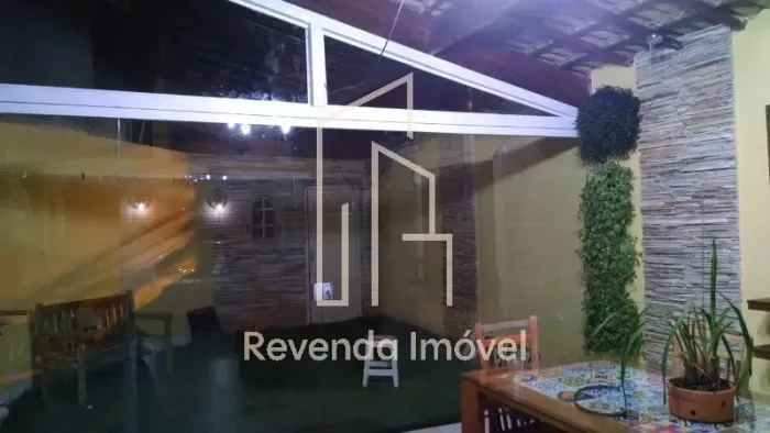 Casa à venda em São Paulo-SP, 3 quartos, 1 suíte, 1 sala, 2 banheiros, 2 vagas de garagem,