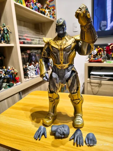 Thanos KO tipo Hot Toys 1/6 Manopla