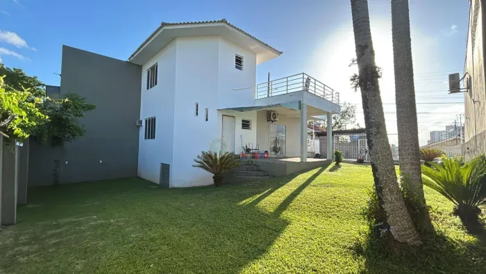 Casa com 2 quartos à venda no bairro Agronômica, em Florianópolis/SC.