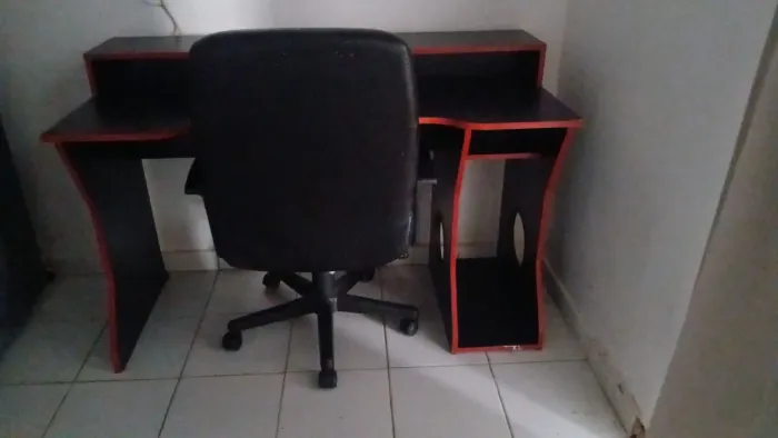 Mesa gamer para 2 monitores 