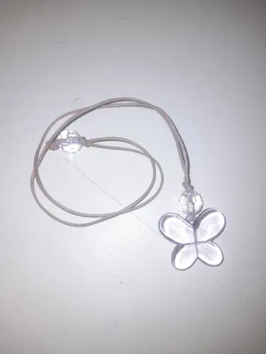 Colar feminino de borboleta [USADO]