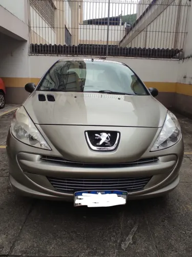 Peugeot 207 XR 1.4 Flex 8V 3P 2012