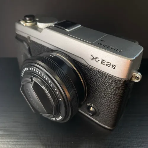 Fuji XE2S
