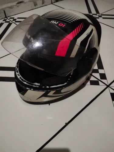 Capacete