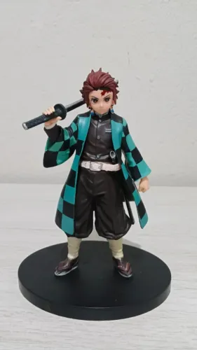RÉPLICA FIGURE TANJIRO KAMADO  DEMON SLAYER