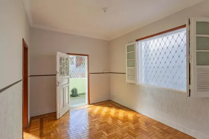 Casa à Venda - Colégio Batista, 3 Quartos, 103 m2