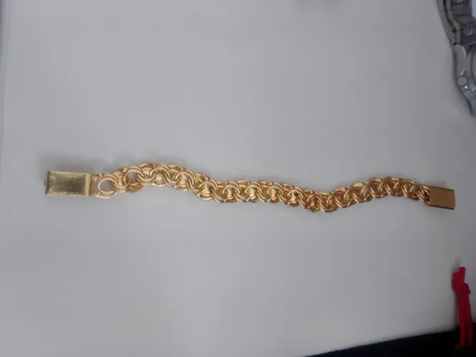 Pulseira de moeda antiga banhada a ouro