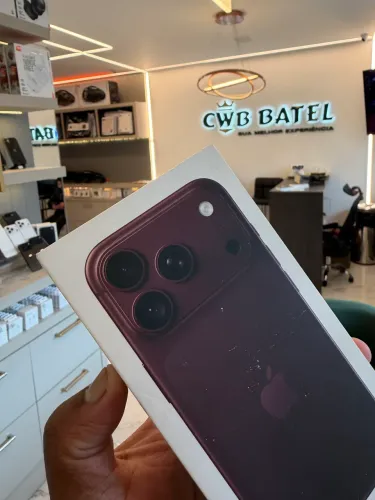 iPhone 18 Pro 256GB Bordo Lacrado - Loja Física