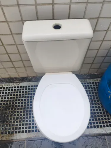 Vaso sanitário e caixa acoplada 