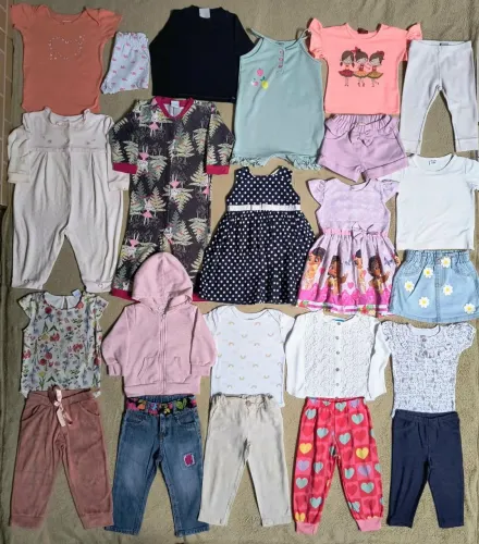 Lote de roupas de MENINA - 23 peças de 12 e 18 meses, valor 230,00- SEM OFERTA
