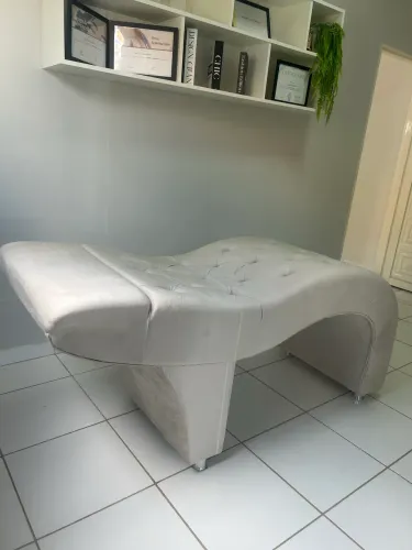 Maca para Extensão de Cílios / Design de Sobrancelhas - Semi Nova | Excelente Estado