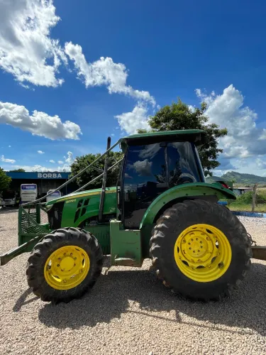 Trator agrícola Jon Deere, 5080, ano 2021, cabinado!