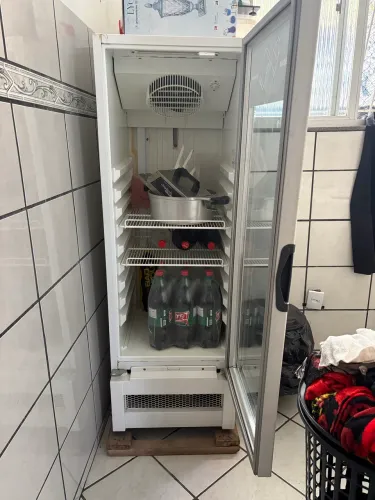 Expositor de bebidas 260L