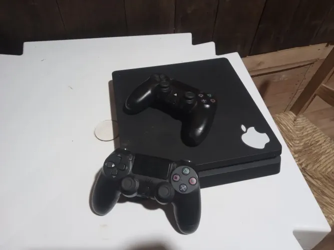 Vendo Playstation 4 completo