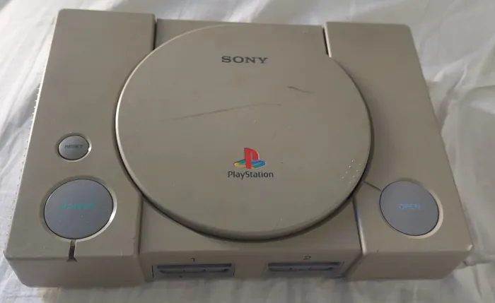 Console Playstation one PS one PS1 SCPH-7501 VÍDEO GAME ANTIGO com defeito antiguidade