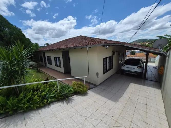 CASA no NOVA BRASÍLIA com 3 quartos para VENDA, 238 m²