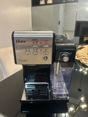VENDO CAFETEIRA OSTER PRIMALATTE - EXPRESSO E CAPPUCCINO