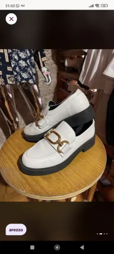 Sapato Arezzo usada uma vez original de couro