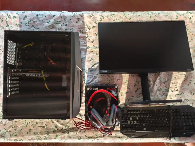 PC GAMER + PERIFÉRICOS.