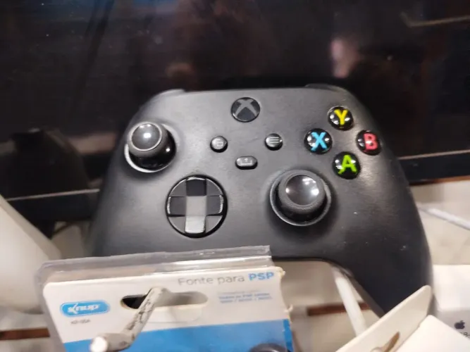 Controle Xbox séries s séries x na promoção de 379,90 por apenas 349,00 Pix ou dinheiro
