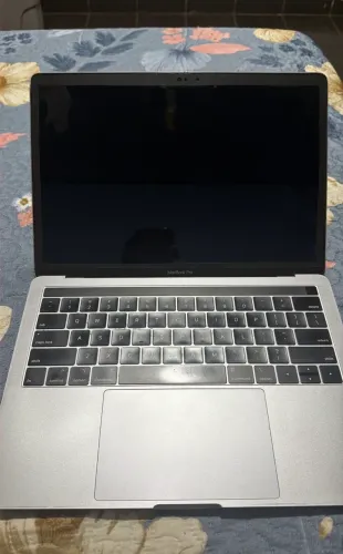 Macbook Pro A1989