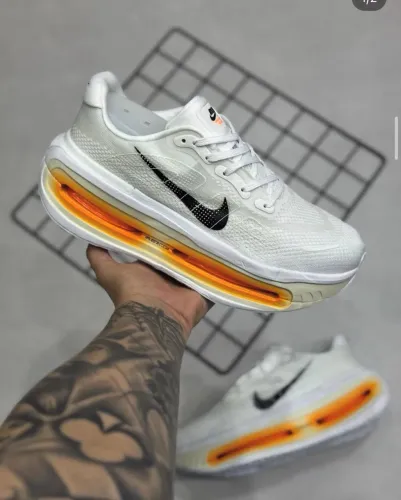 Tênis Nike Vomero