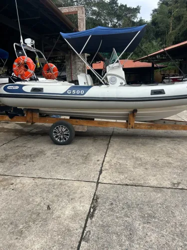 Bote Zefir G500 2013 com capa (negociável)