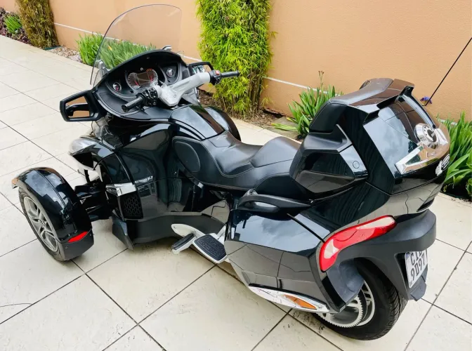 Triciclo BRP Can-Am Spyder 990 Rts