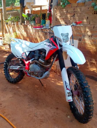 Vende-se CRF 230