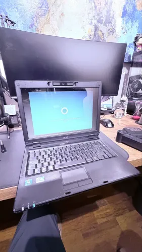 Notebook Dell Inspiron 1428 ? 4GB RAM + HD 250GB