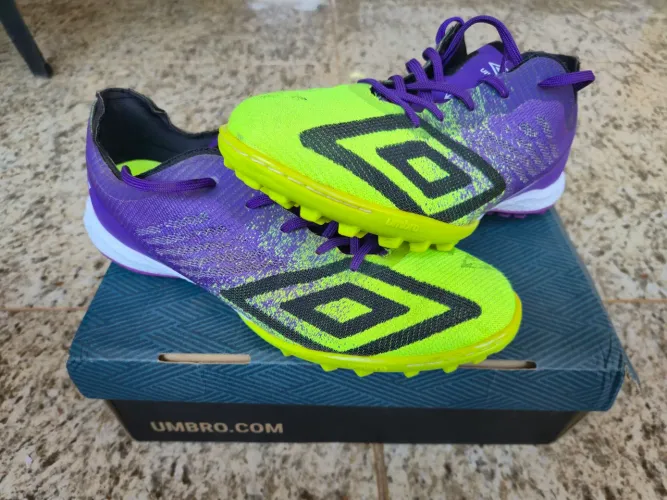 Chuteira Society Umbro Velocita Decimo Premier