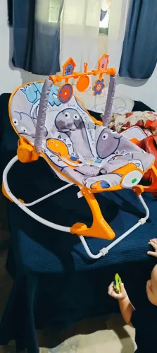 Cadeira de balanço infantil