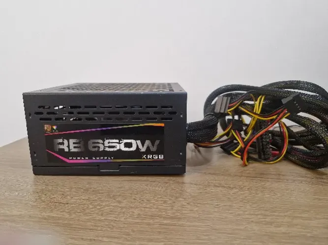 Fonte 650w 80 Plus Bronze preta