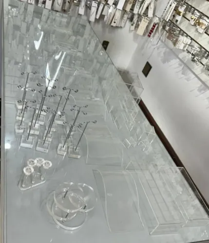 Expositores em acrílico 