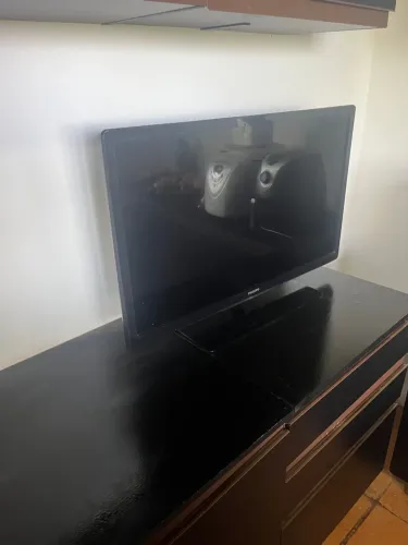 TV Philips 32 pol. mod. 32PFL4017G/78 - 110/220 volts