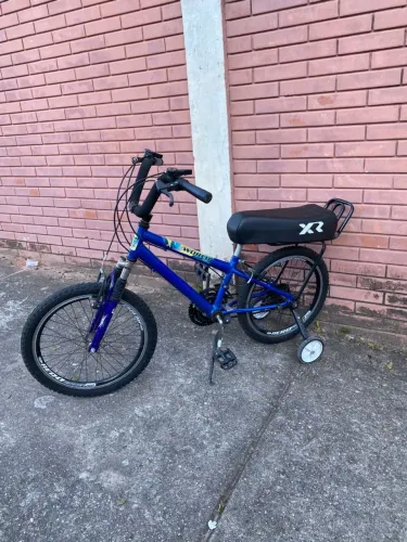 Bicicleta aro 20 excelente estado