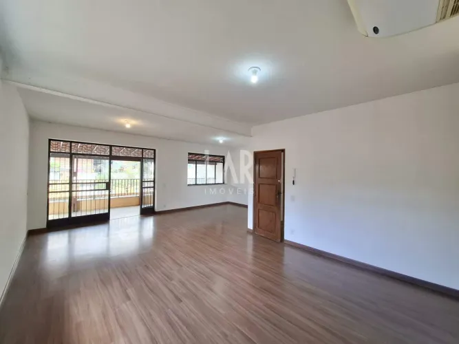 Casa à venda, 4 quartos, 1 suíte, 3 vagas, São Pedro - Belo Horizonte/MG