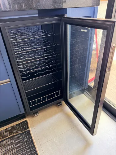 Adega Climatizada Suggar Ad2922ix 29 Garrafas 220v