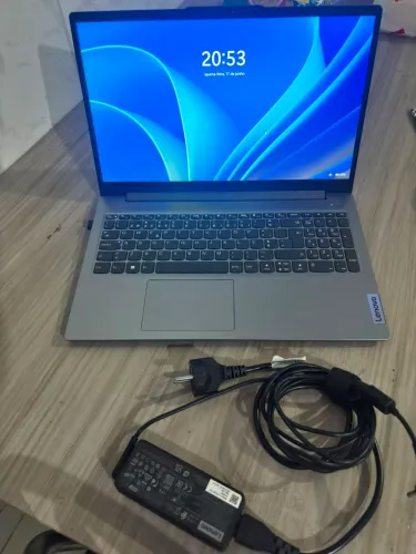 Notebook Lenovo seminovo