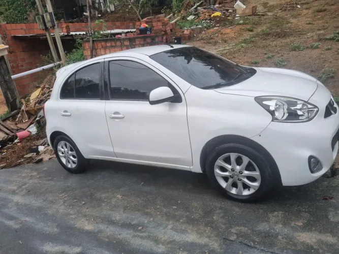 Nissan March SV 1.0 12V Flex 5P 2016
