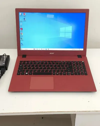 Acer Aspire E5-574 Notebook i3 6ª Geração 8GB RAM SSD 128GB + HD 500GB Tela 15,6" HD