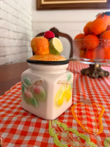 Pote de Mantimentos em Cerâmica Italiana Crecis "Frutas em Relevo"