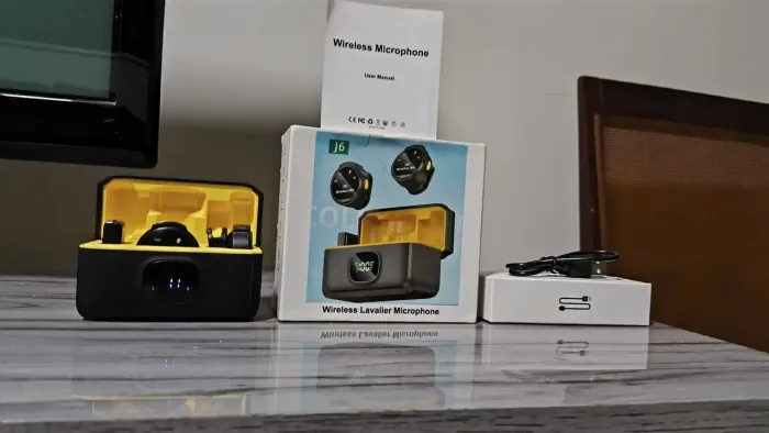 Microfone de Lapela semi novo. Perfeito para gravar vídeos com barulho ou sem.