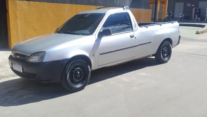 Ford Courier 1.6 L/ 1.6 Flex 2002