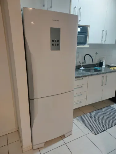 Geladeira Panasonic Frost Free 425L