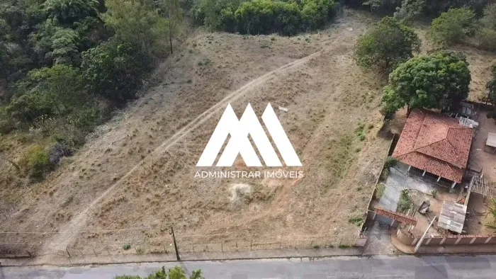 Vendo lote comercial em Itaúna com ótima localização!