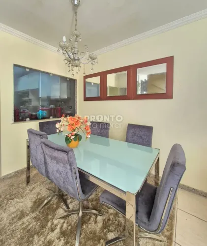 Casa com 4 quartos em Caxangá
